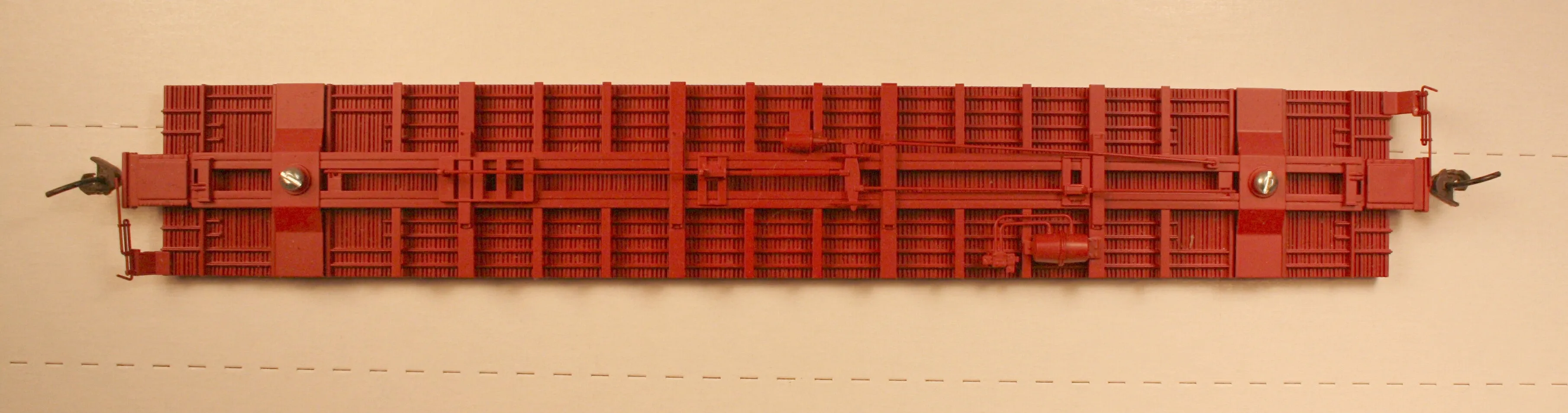 #29304 Rd   60 ft box car underframe  (box car red)