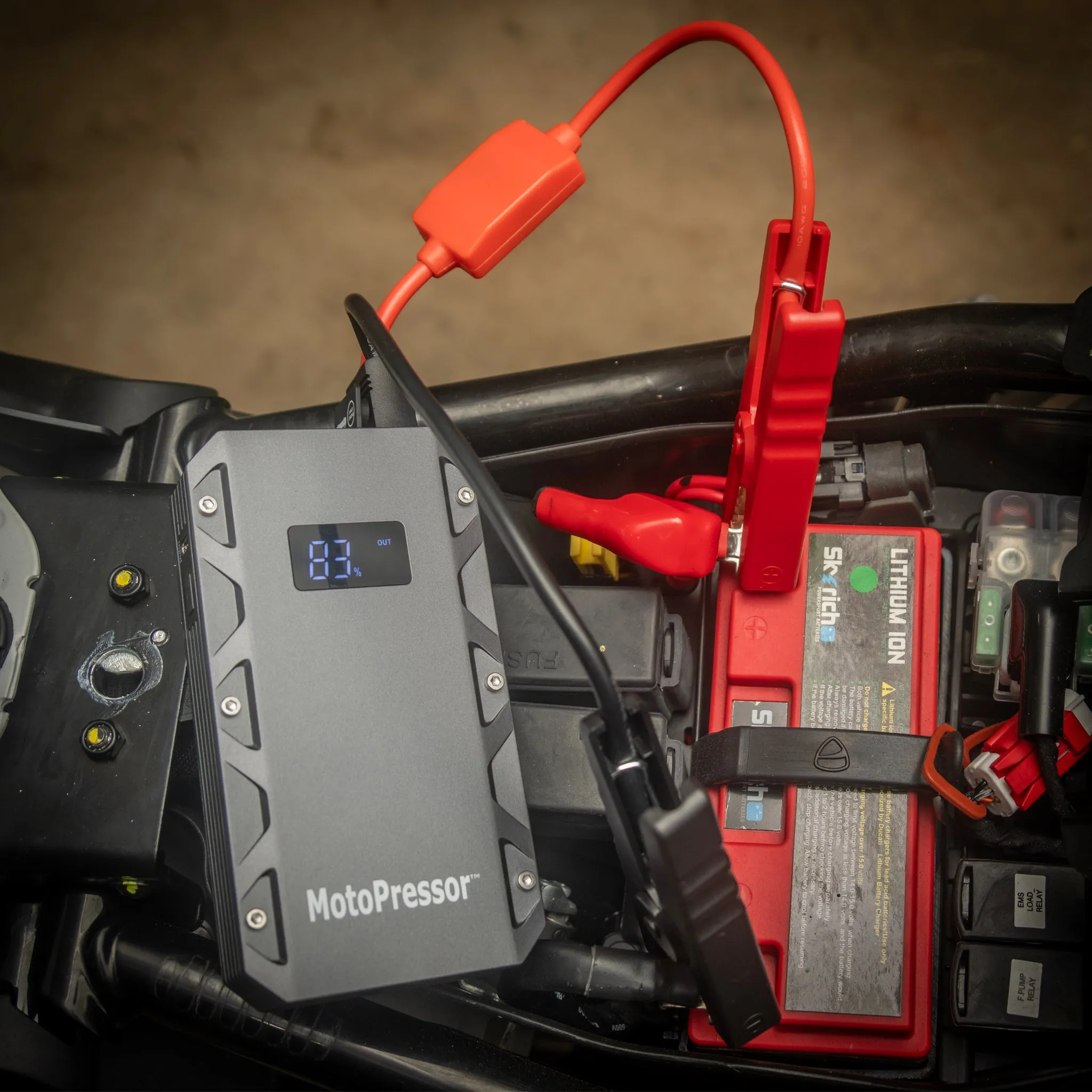 500A - Mini Jump Starter Battery