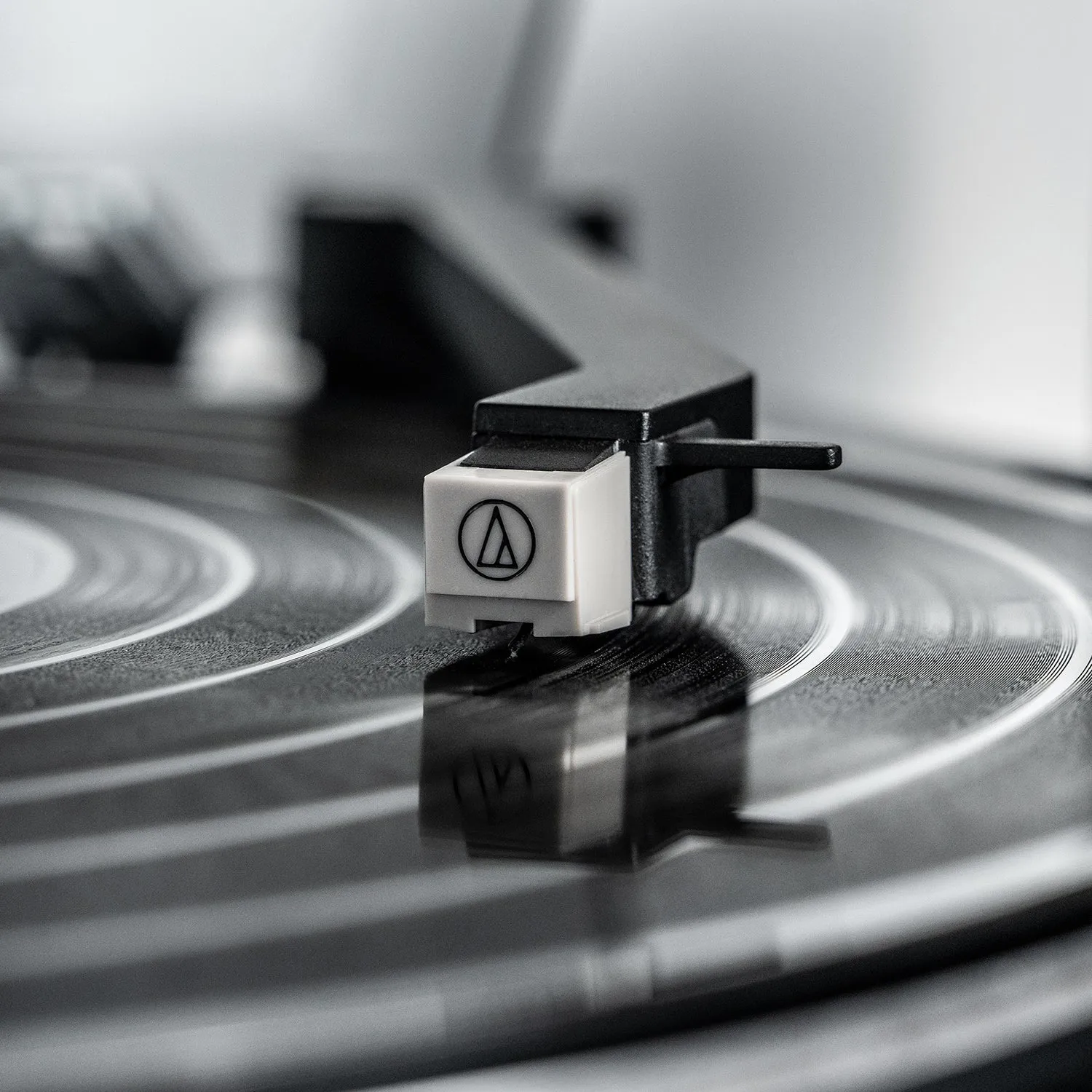 Automatic Turntable