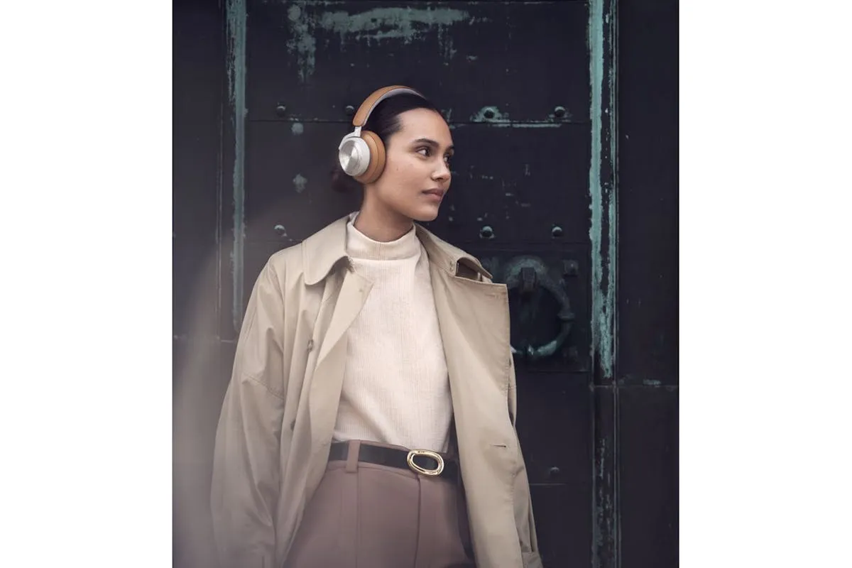 Bang & Olufsen Beoplay HX Over-Ear Wireless Noise Cancelling Headphones | Timber