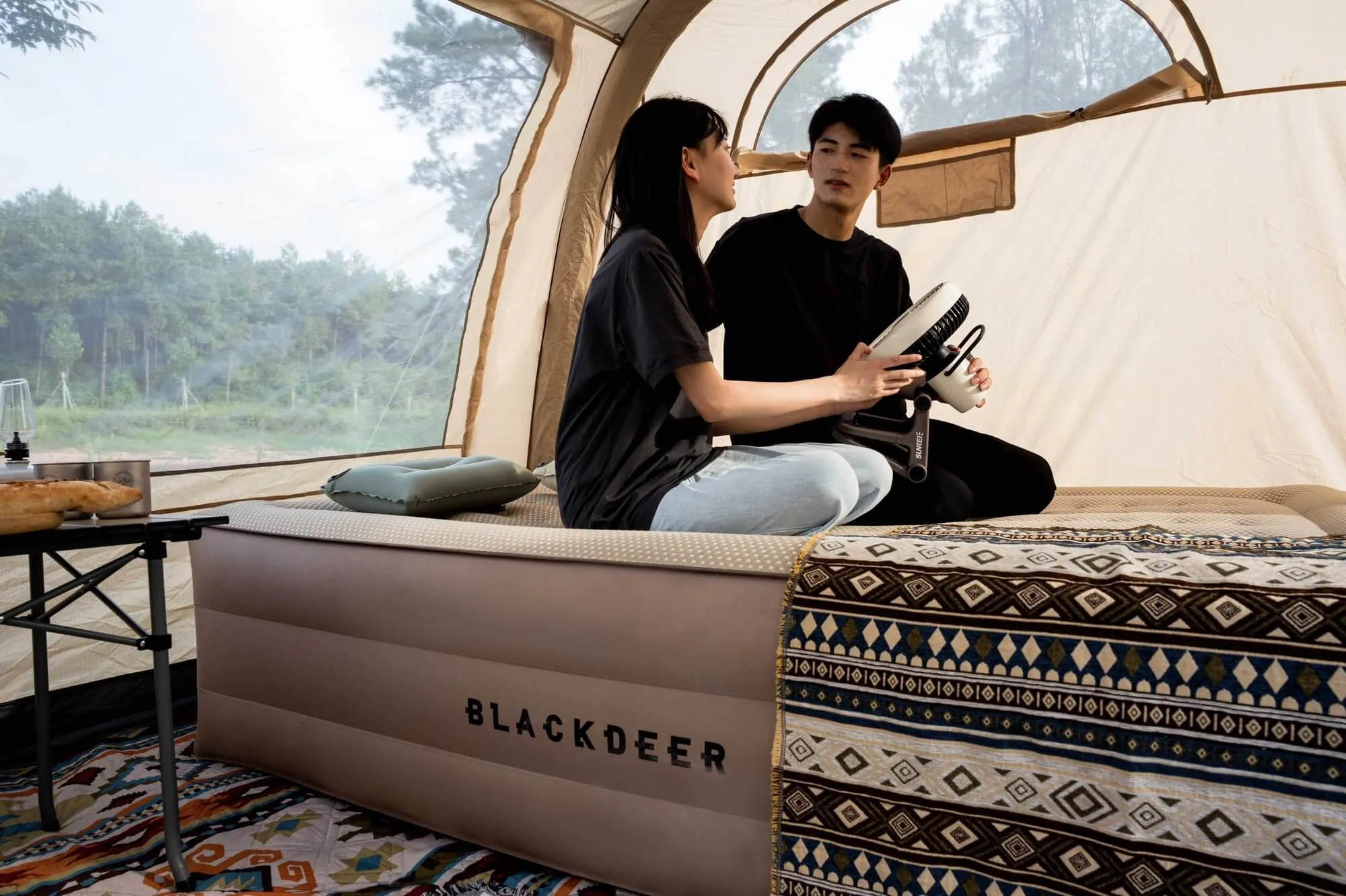 BLACKDEER Fun Electric Inflatable Bed