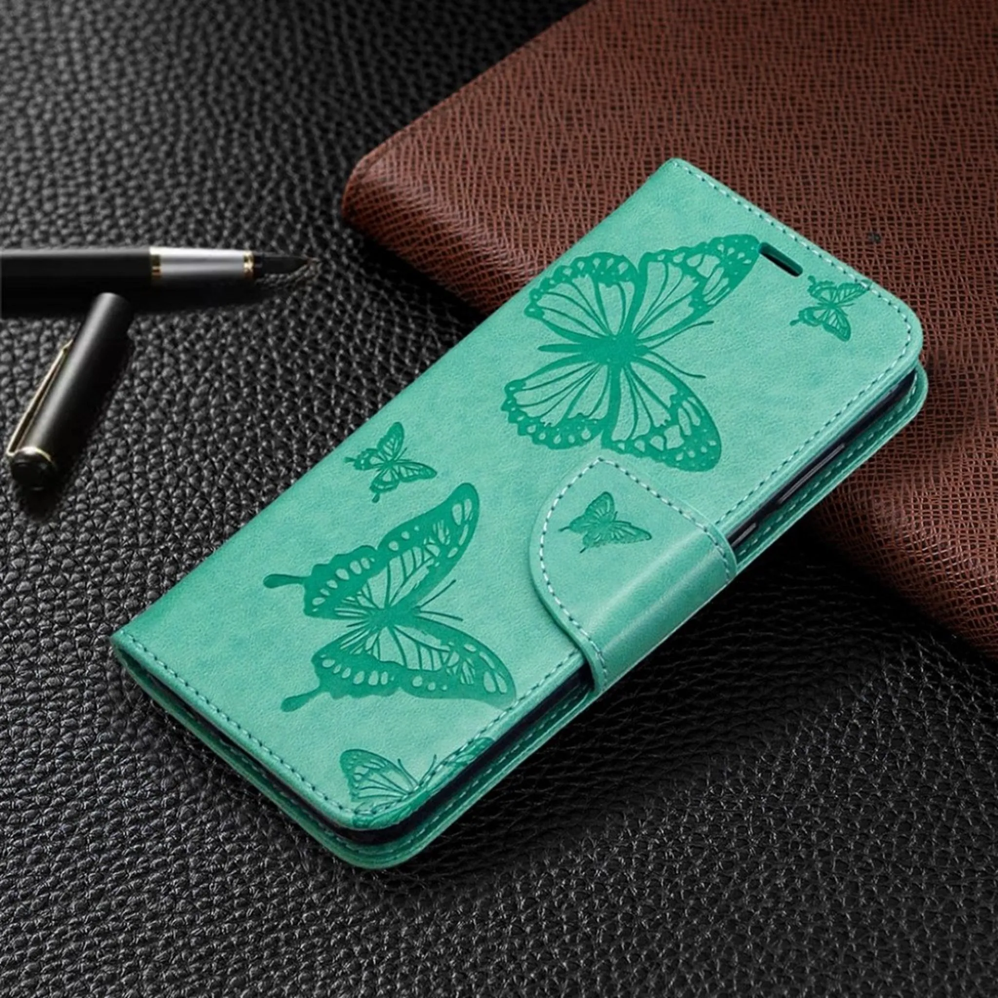 Butterfly Huawei Y5p / Honor 9S flip case - Green