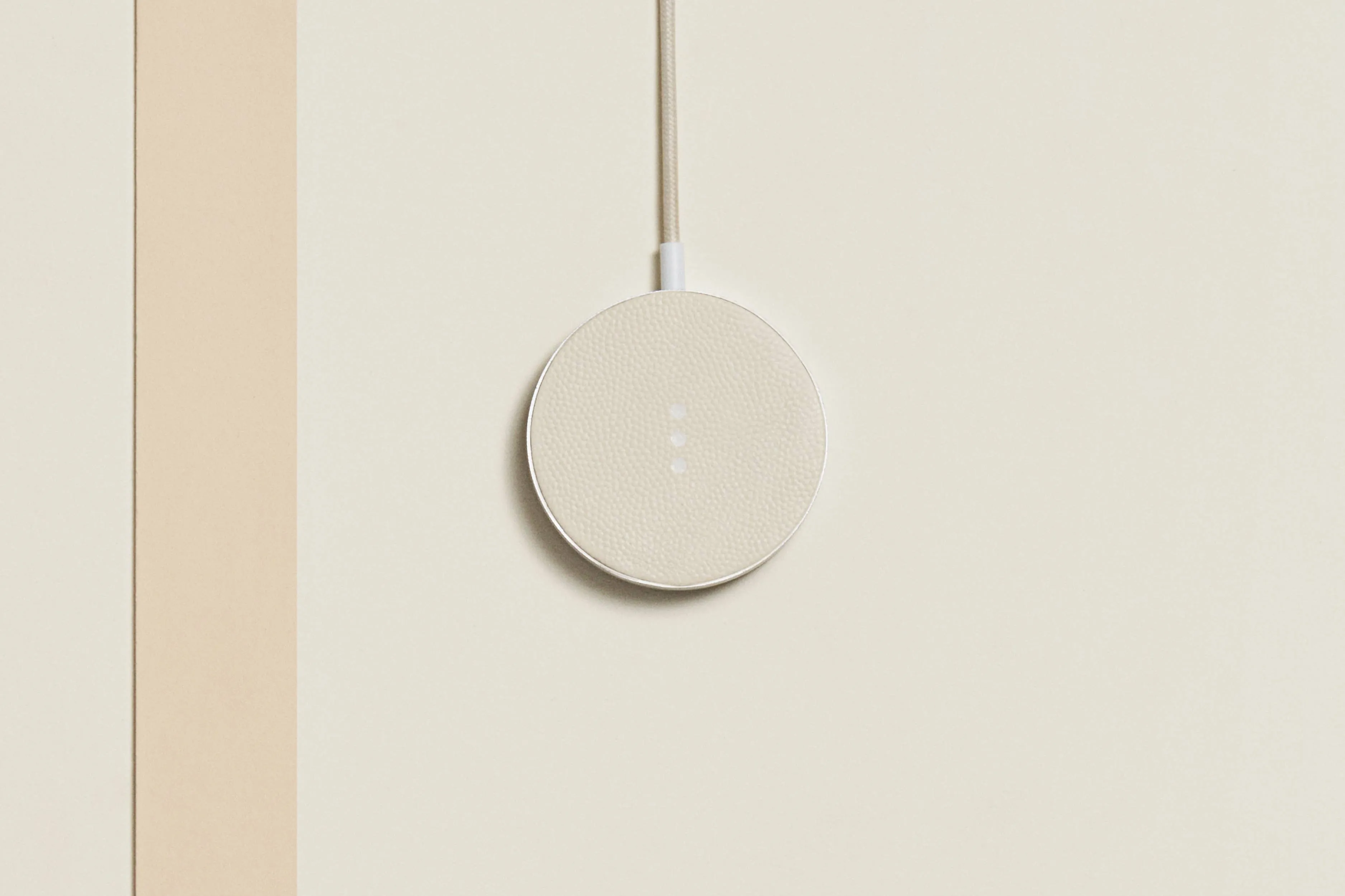 MAG:1 - Classics Leather Wireless Charger (Magnetic)