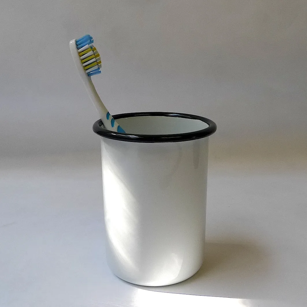 Toothbrush holder