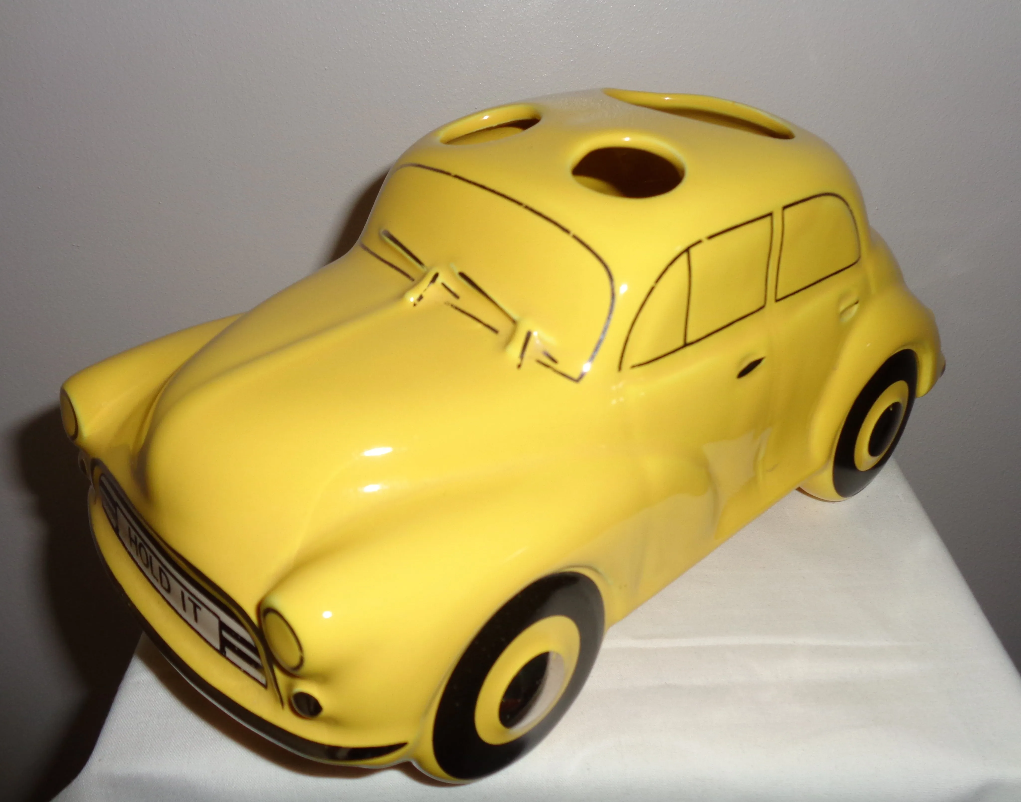 Yellow Morris Minor Sadler Hold It Desk Tidy